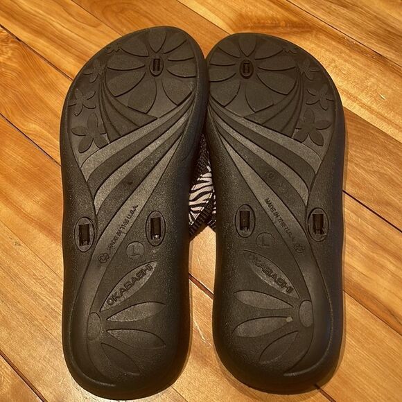Okabashi black woven zebra thong strap sandals. Large. New. - Picture 5 of 5